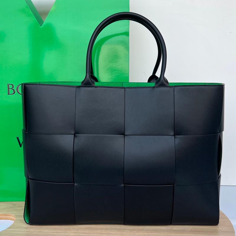 Bottega Veneta Handbags 680165 Plain Black Green